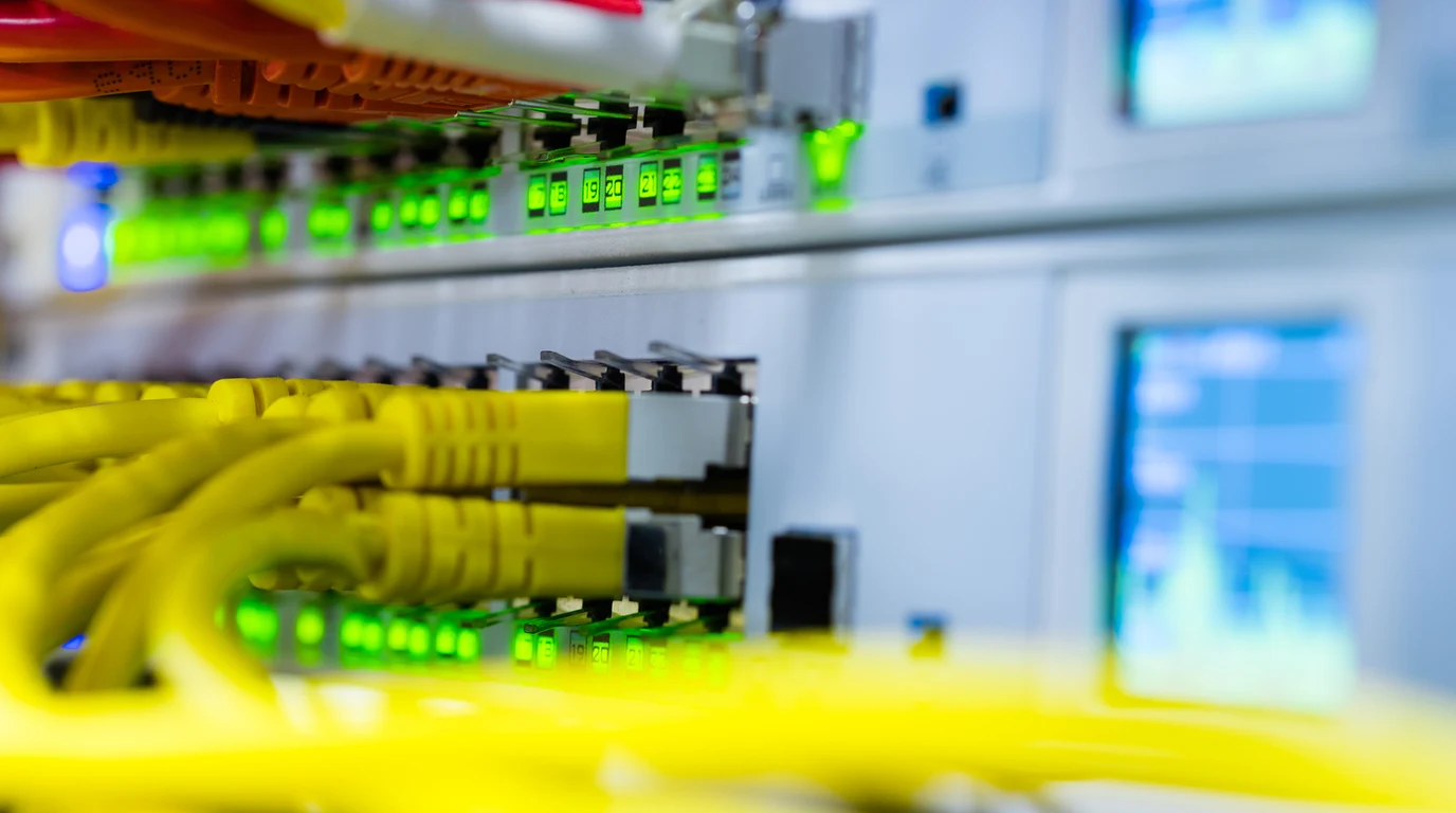 Enterprise rackmount network firewall hardware appliance with multi-gigabit fiber interfaces